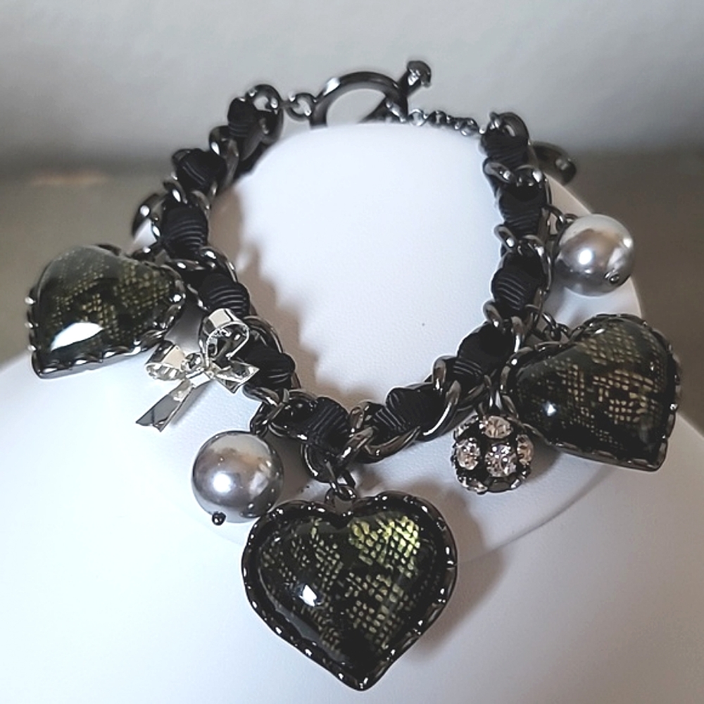 Vintage BETSEY JOHNSON Python Snakeskin Heart Charm Toggle Bracelet.